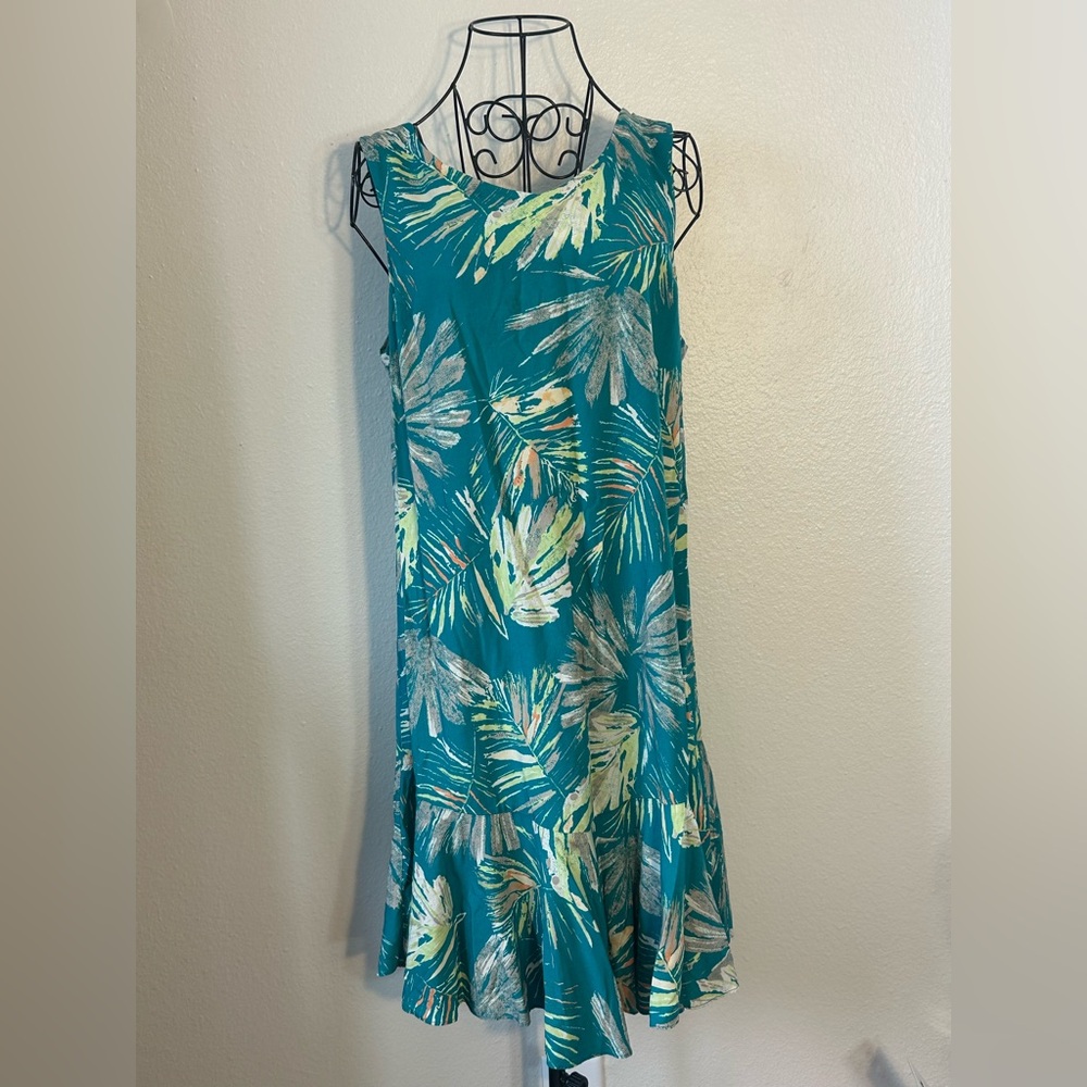 Flowy Tropical Coastal Vacation Dress